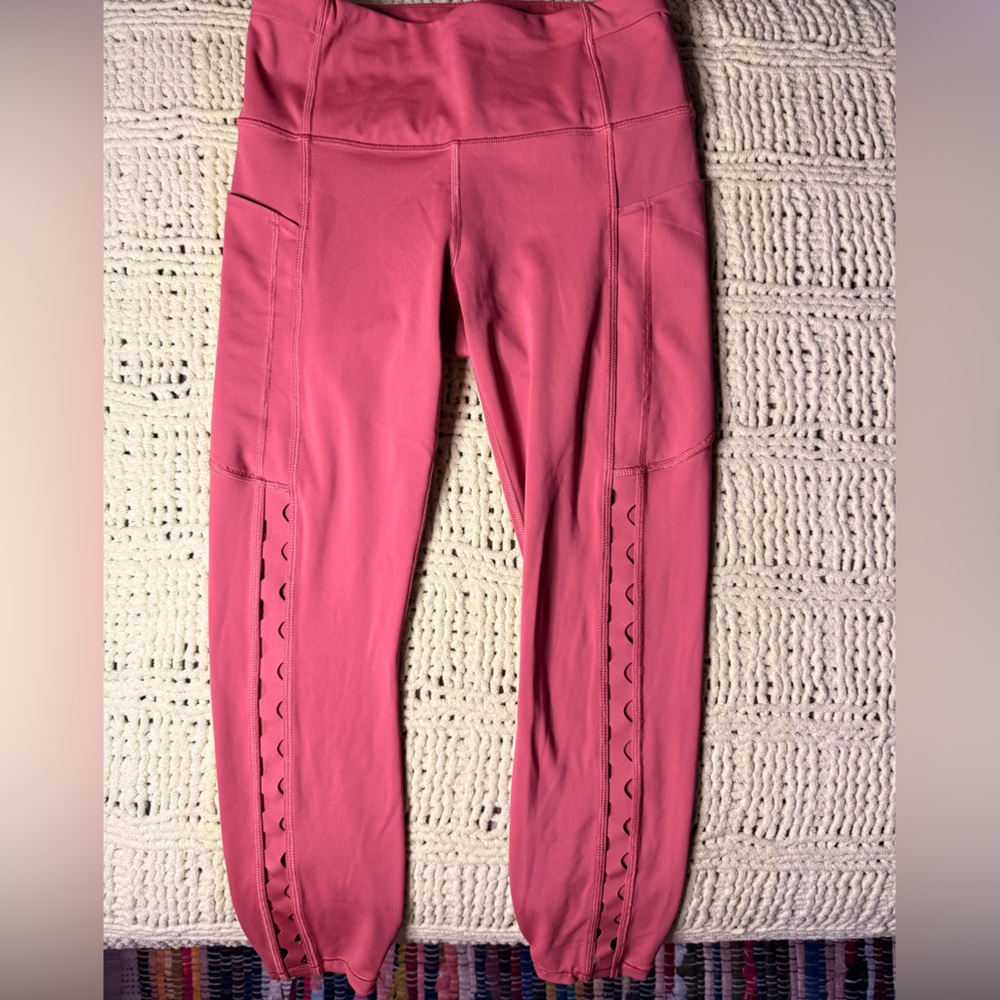 Athleta ultimate stash craft 7/8th legging size small 🧡💗🧡